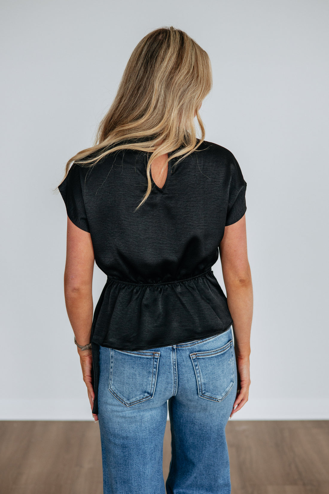 Effortless Edge Top