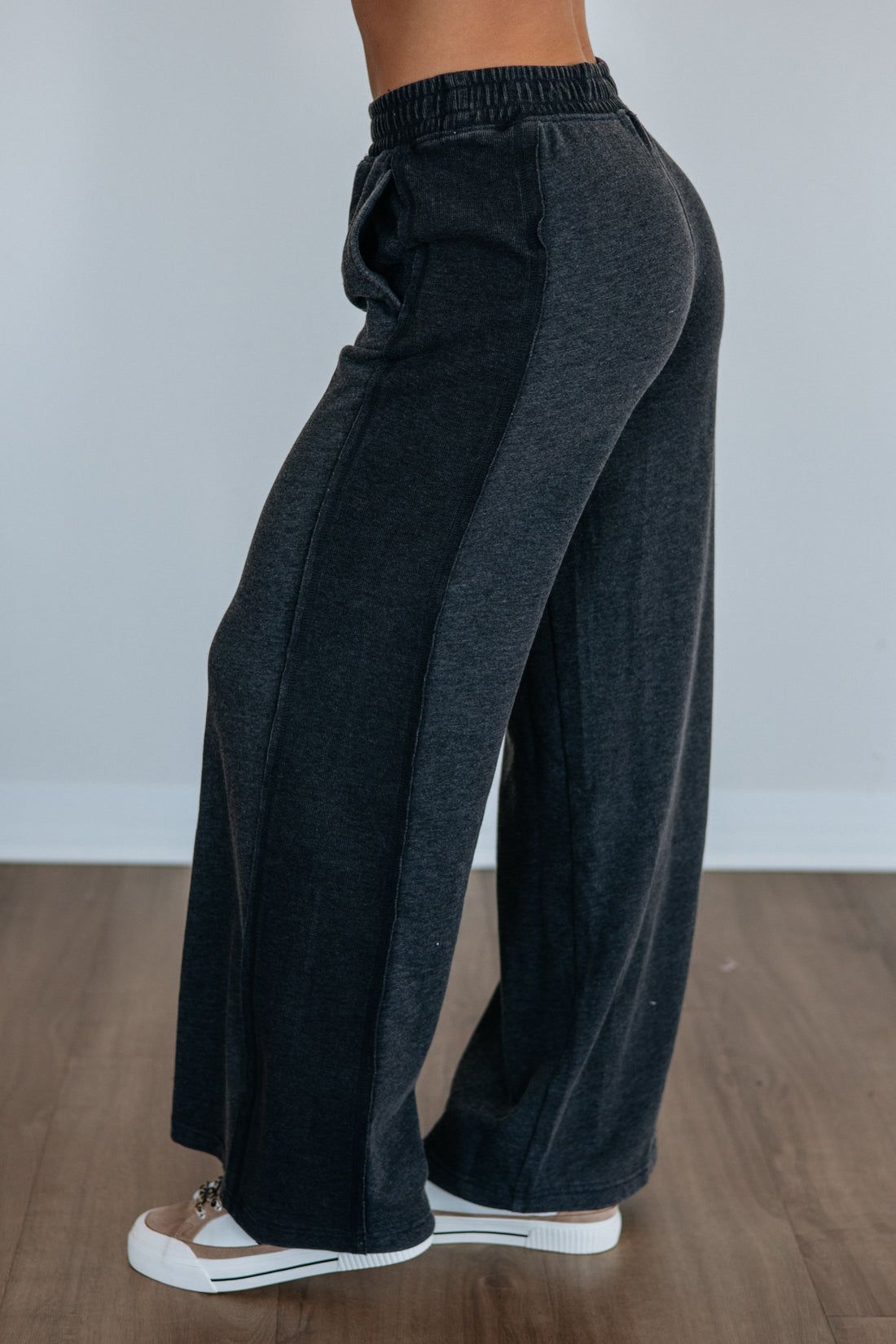 #color_vintage-black
