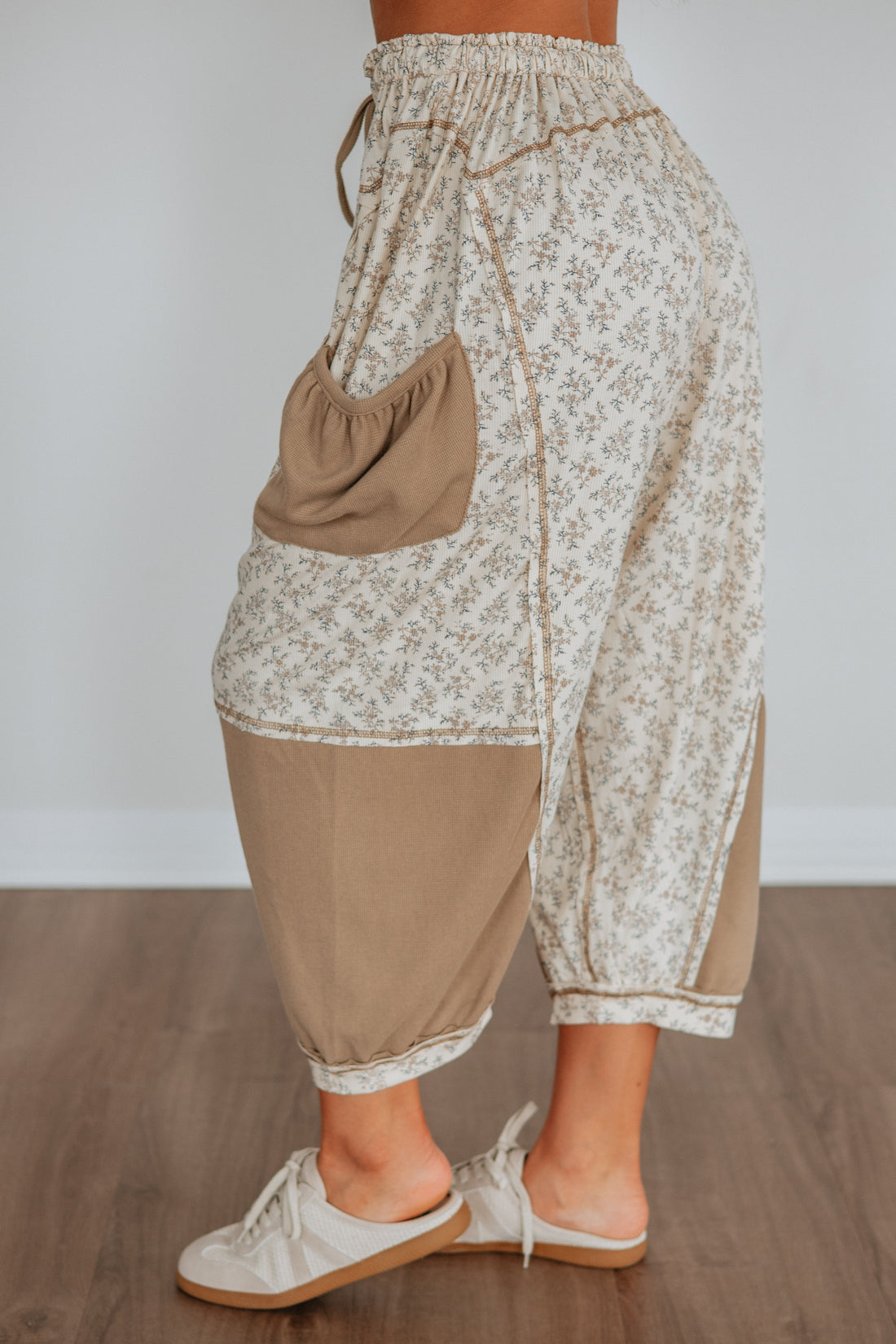 #color_taupe