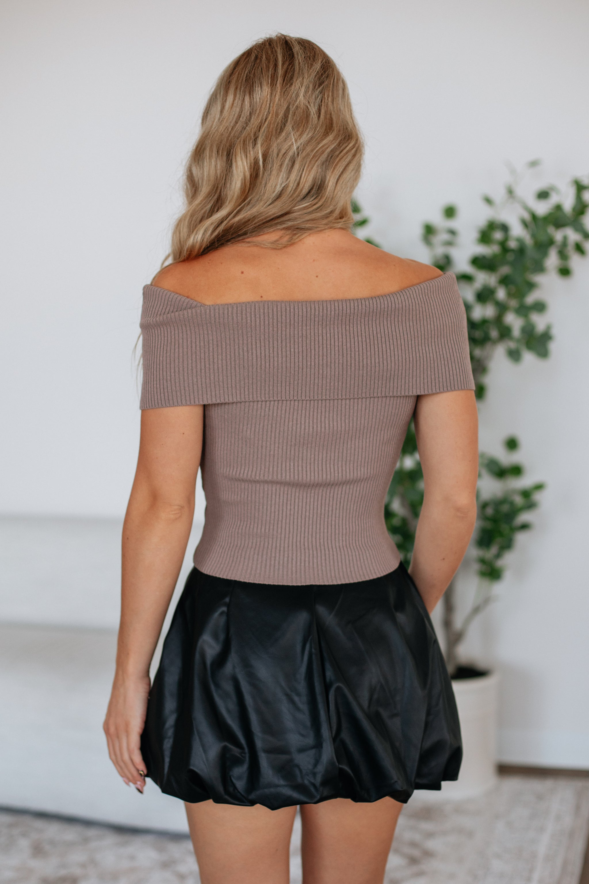 #color_taupe