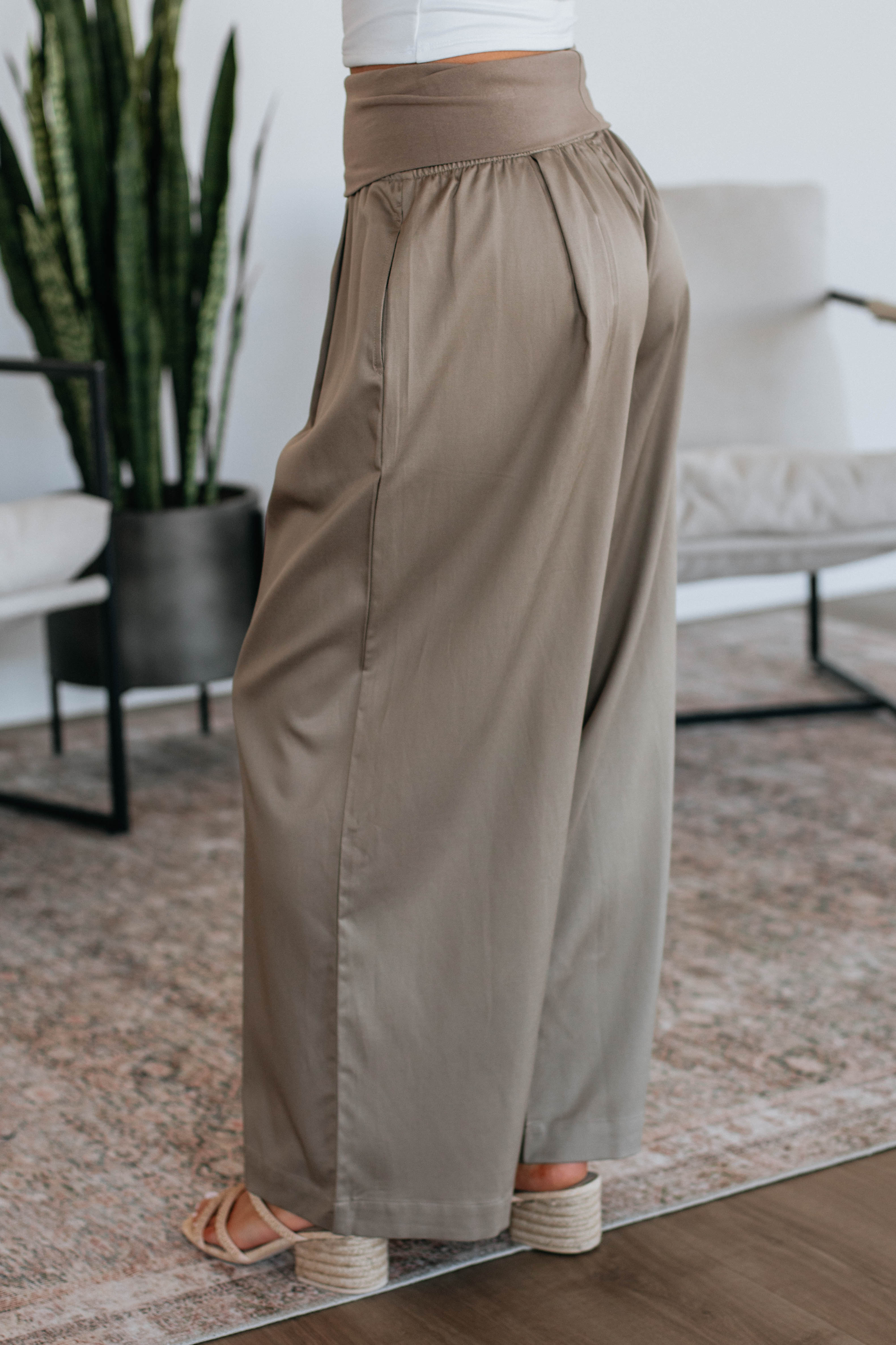 Haylo Wide Leg Pants - Mushroom