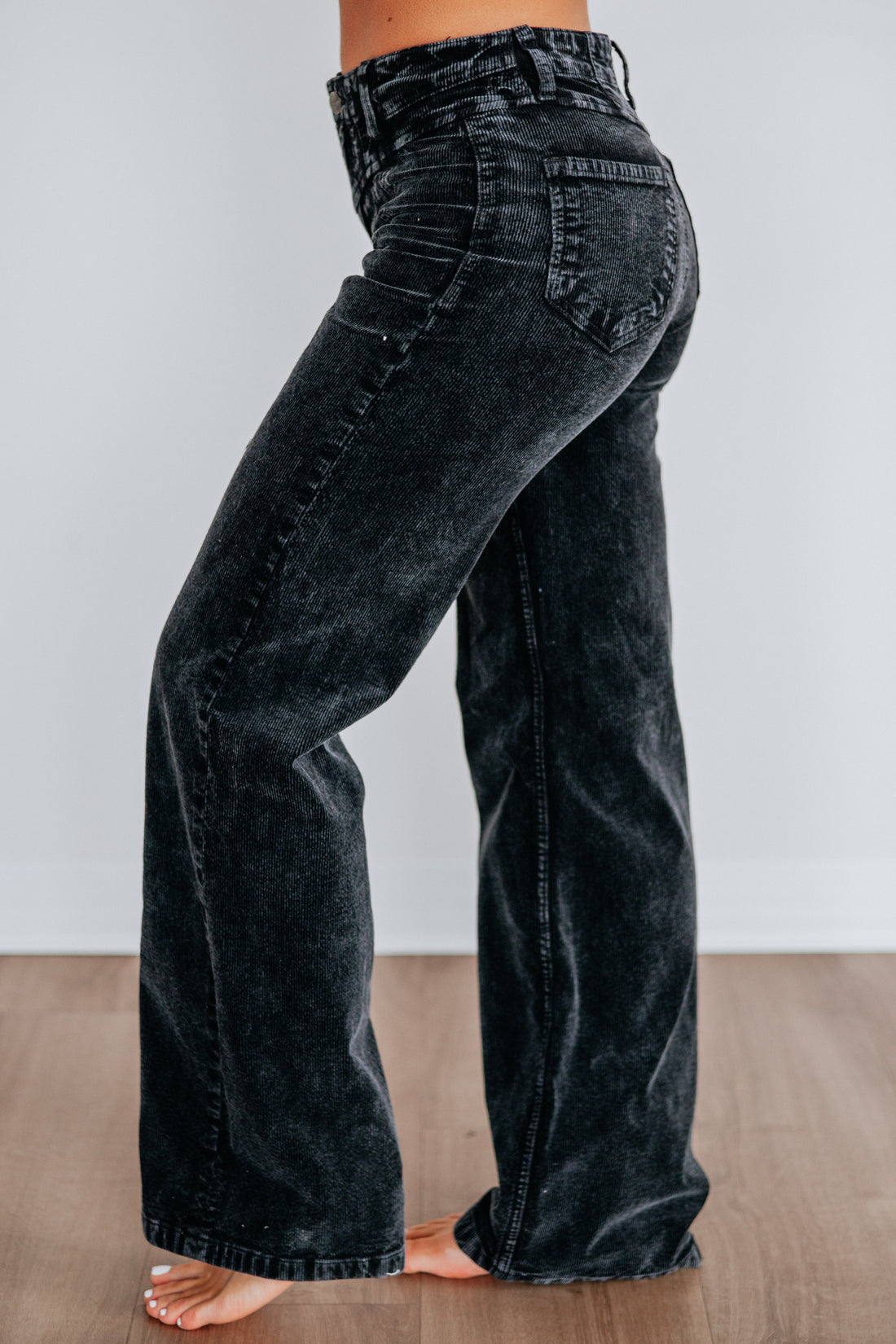 #color_vintage-black