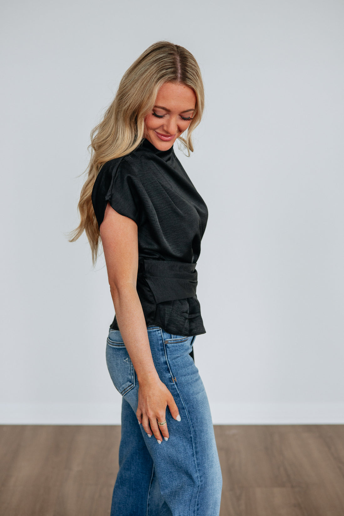 Effortless Edge Top