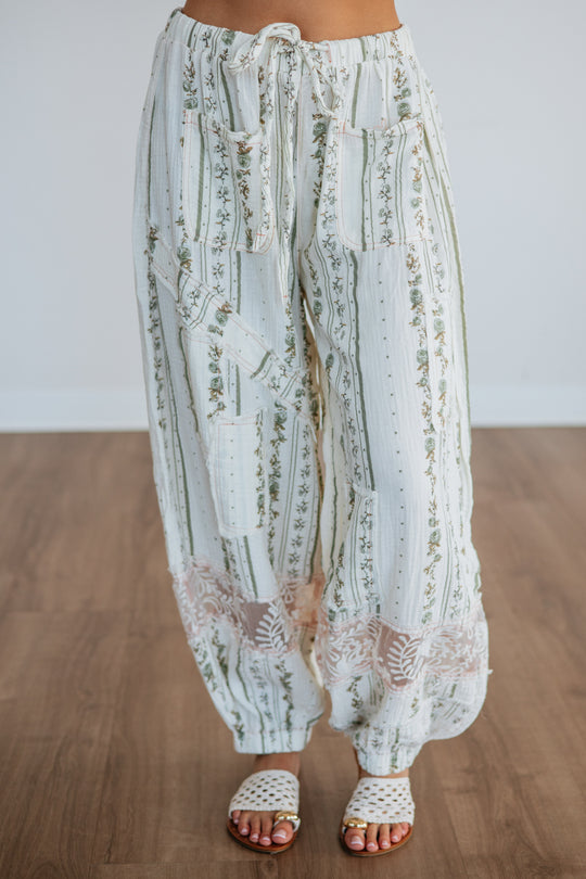 Lela Floral Pants