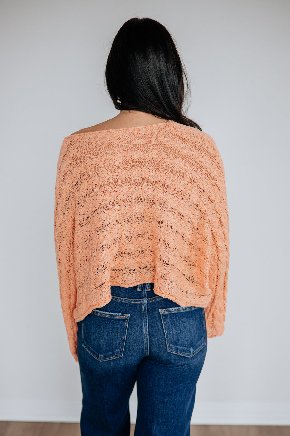 #color_apricot