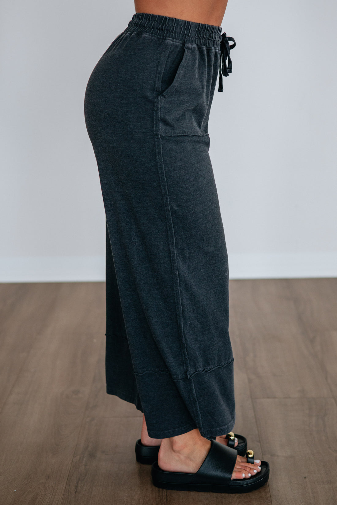 #color_vintage-black