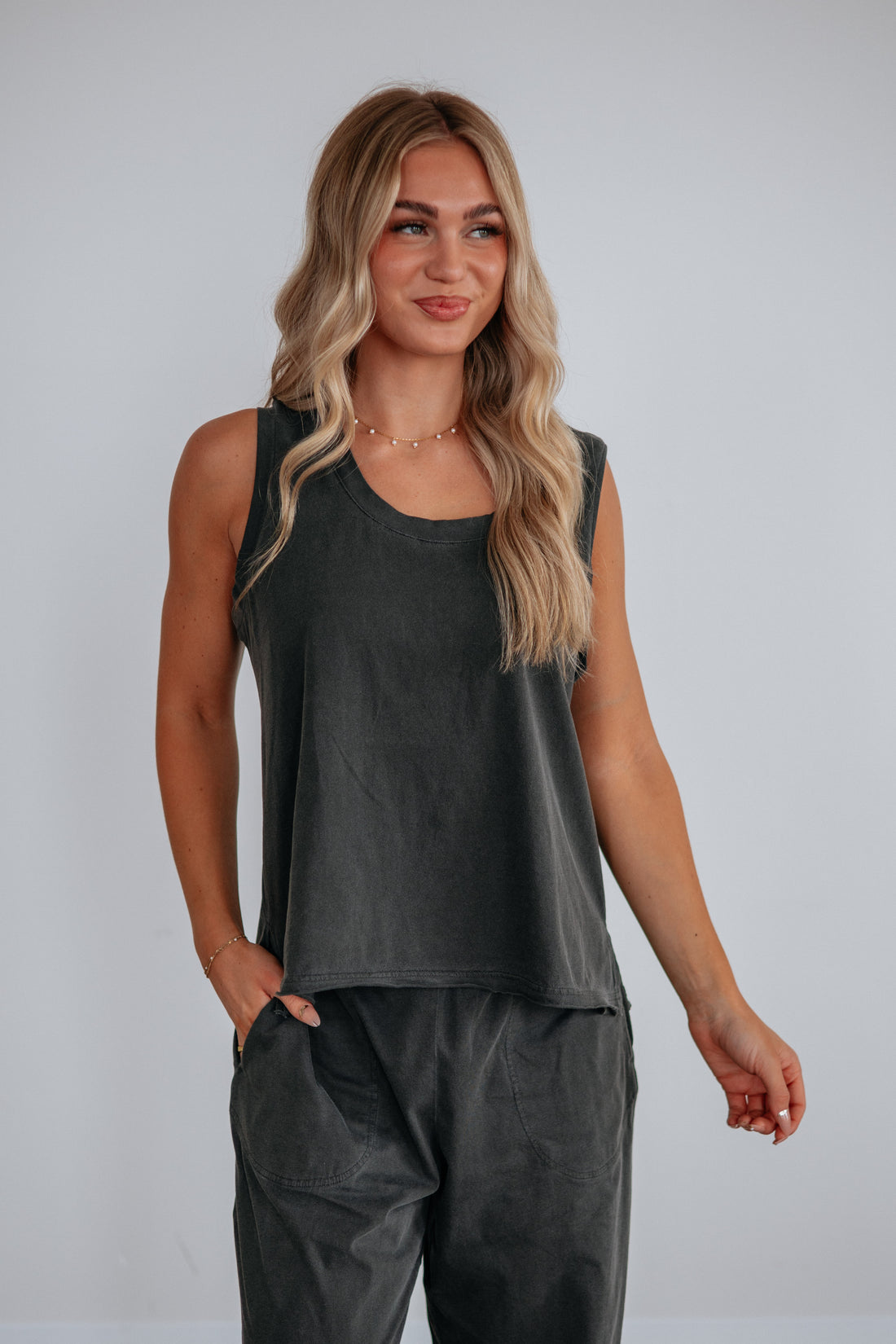 #color_vintage-black