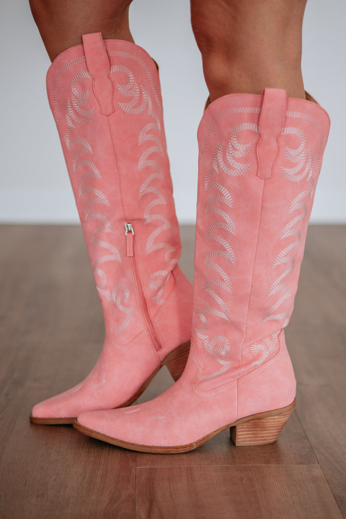 #color_flamingo