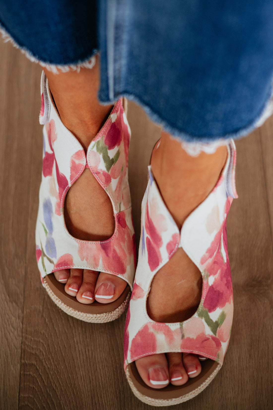 Check It Out Wedges - Floral