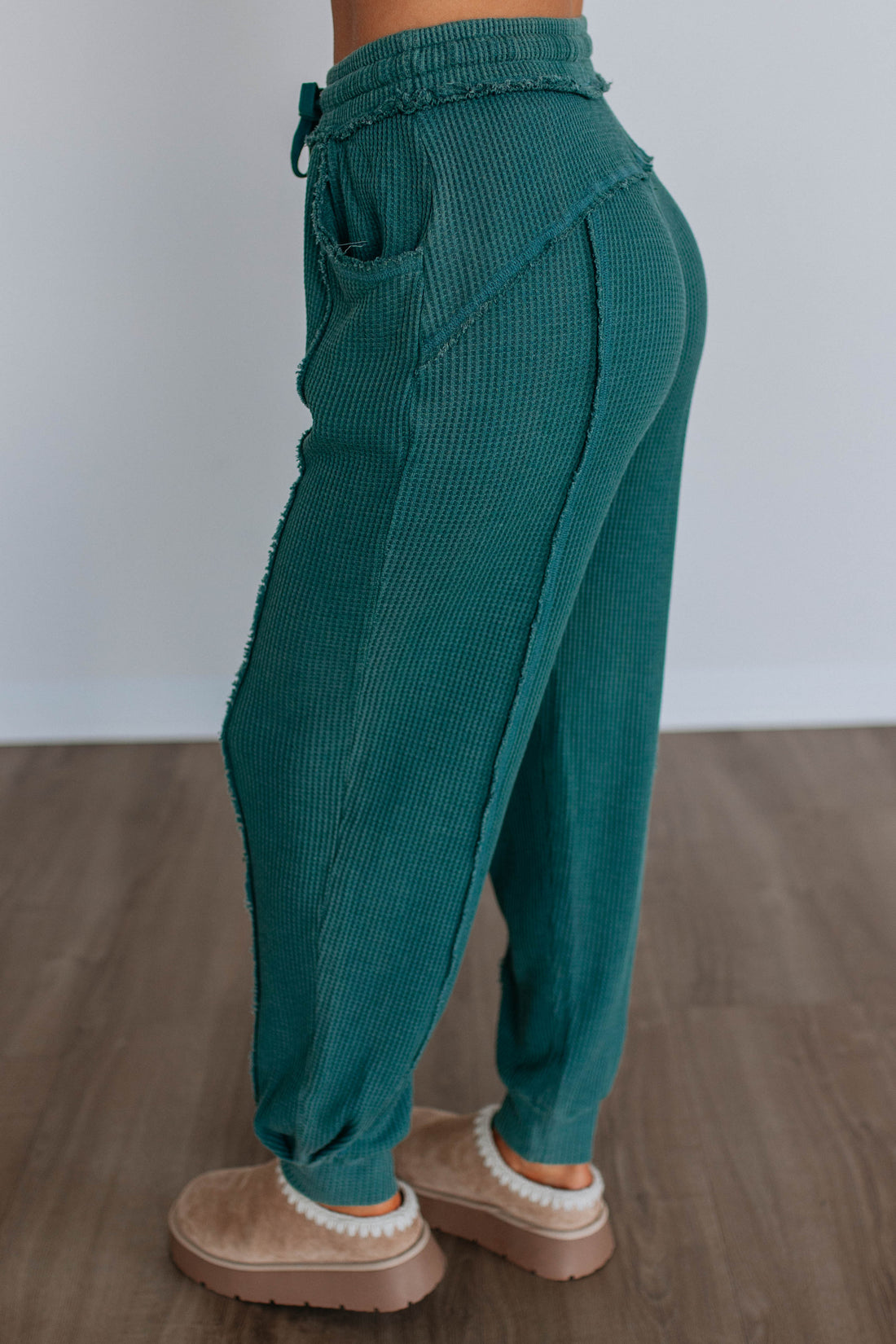 #color_emerald