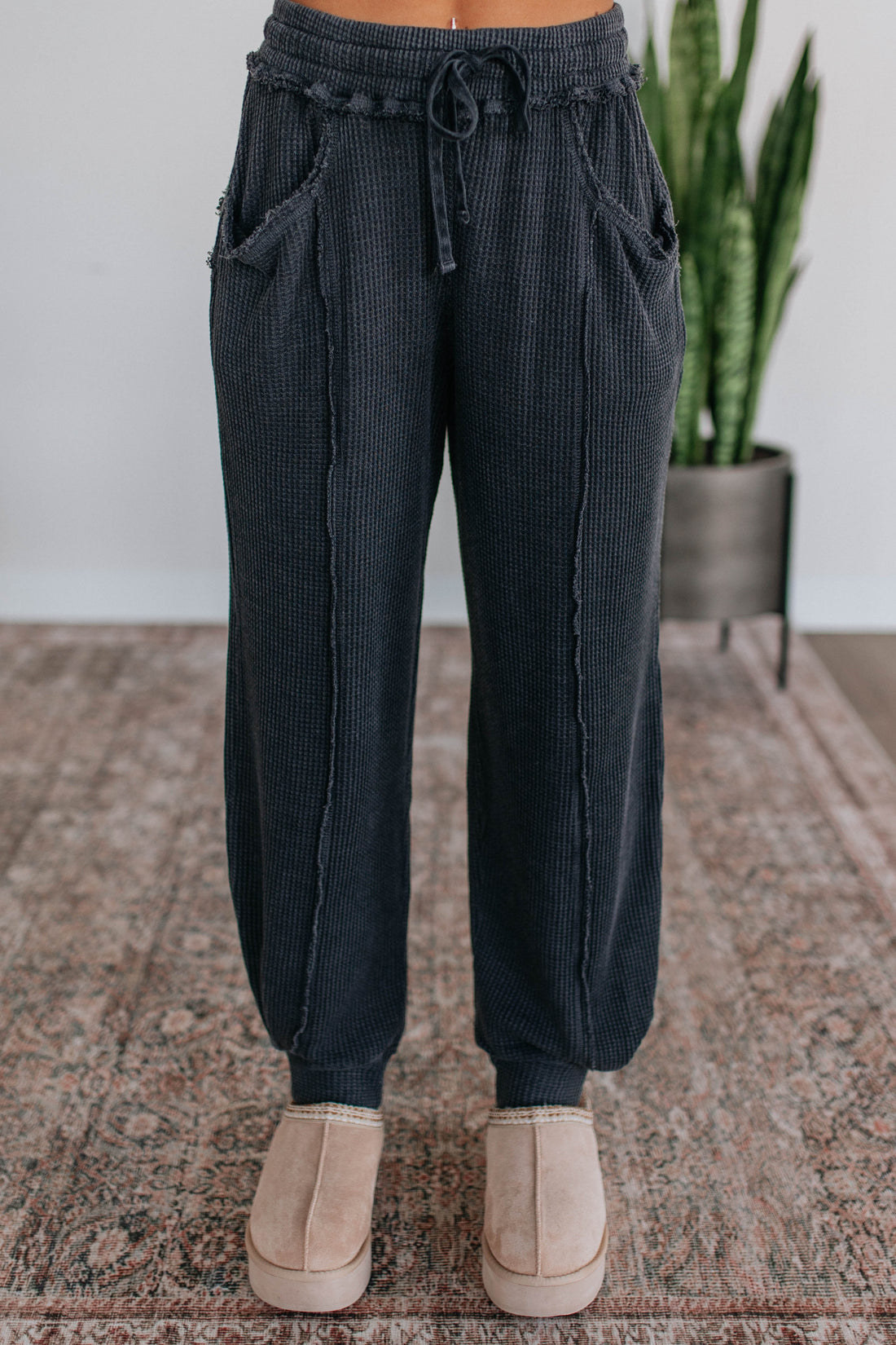#color_vintage-black