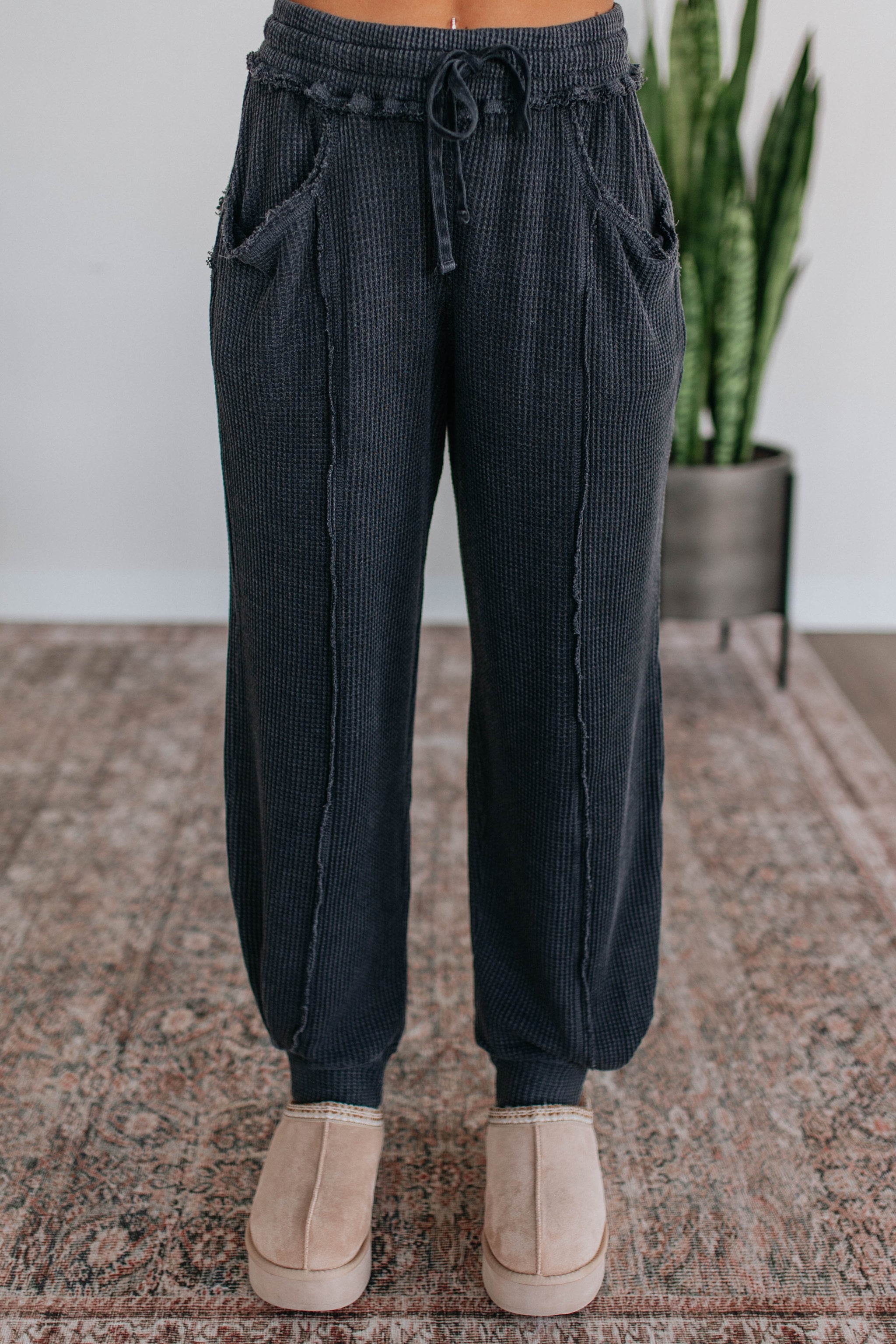 #color_vintage-black