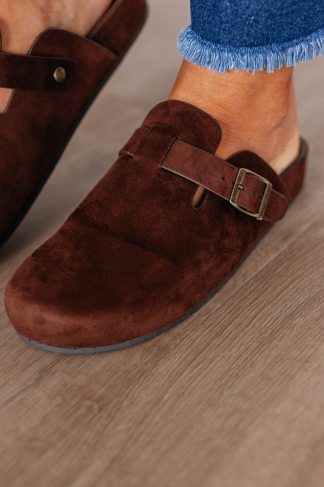 Laying Low Clogs