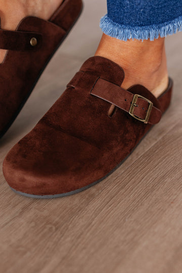 Laying Low Clogs