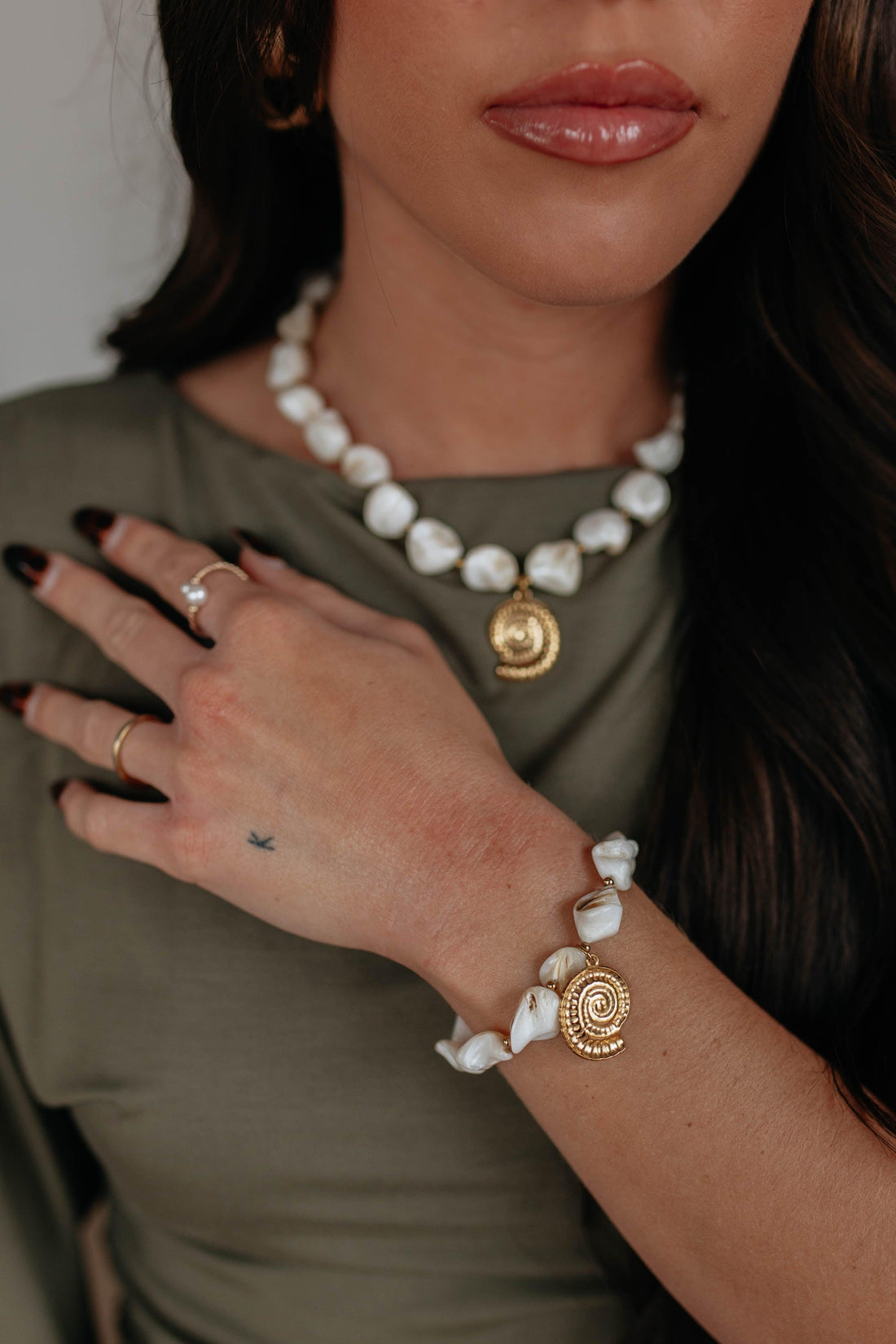 Karolina Shell Bracelet