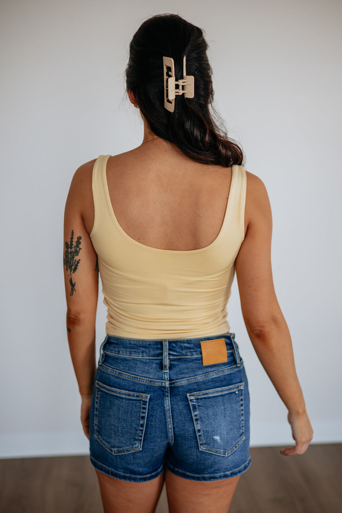 Delta Basic Tank - Butter