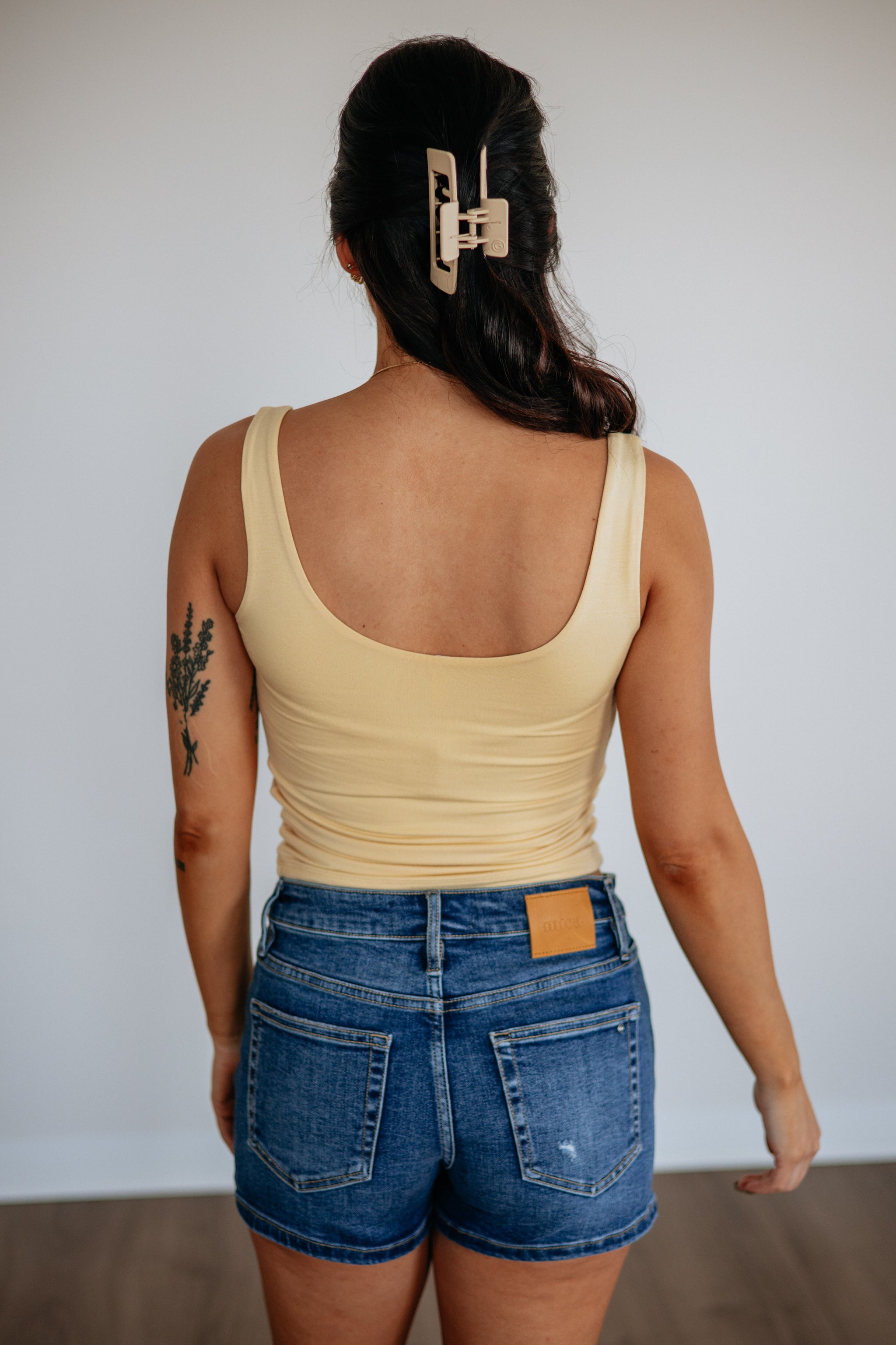 Delta Basic Tank - Butter