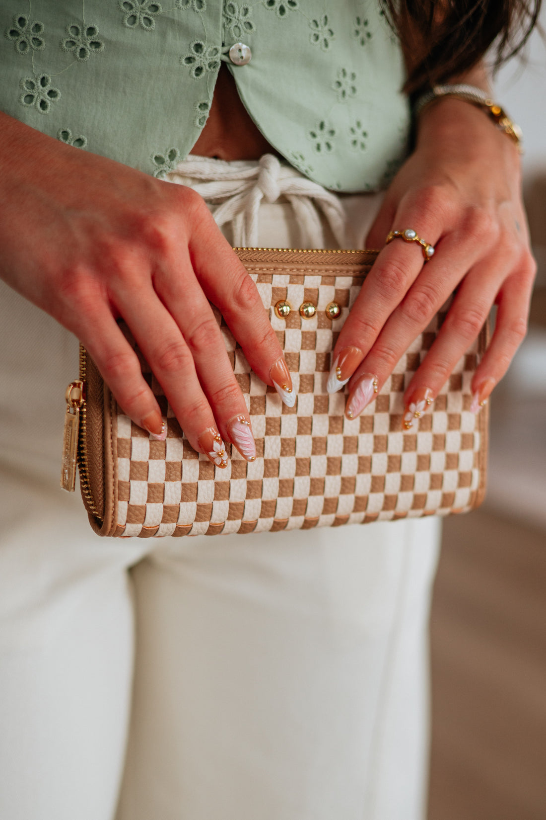 #color_checkered-tan
