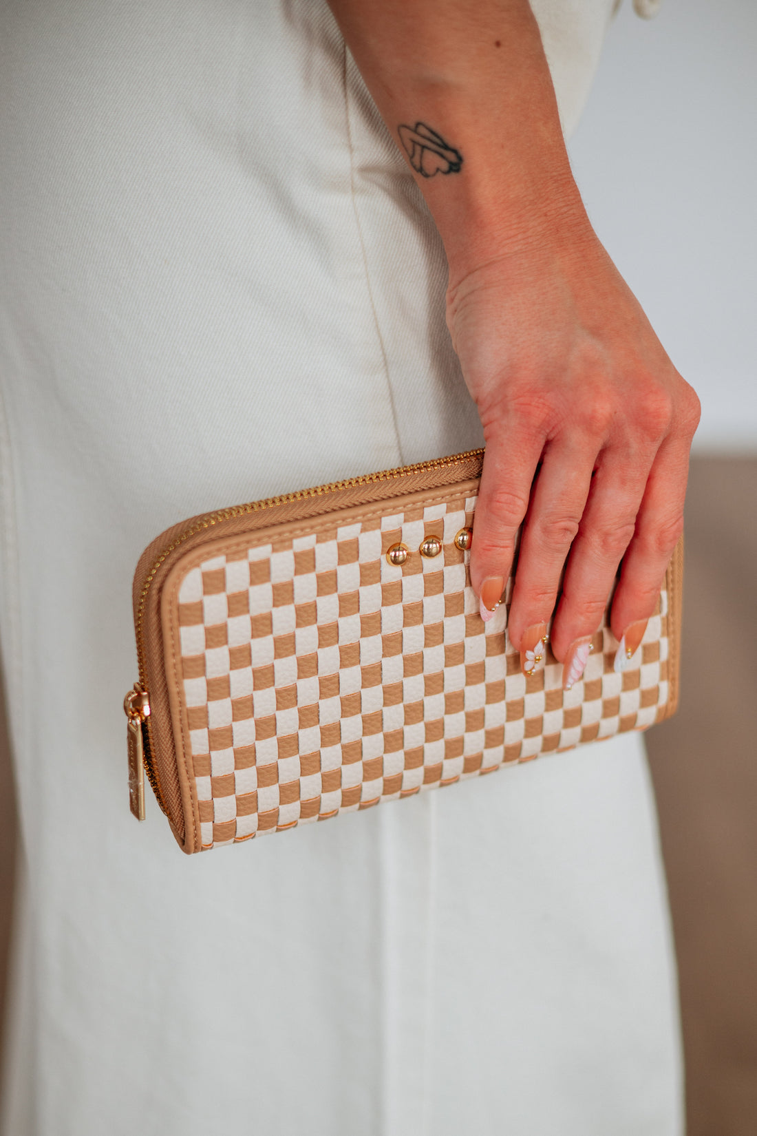 #color_checkered-tan