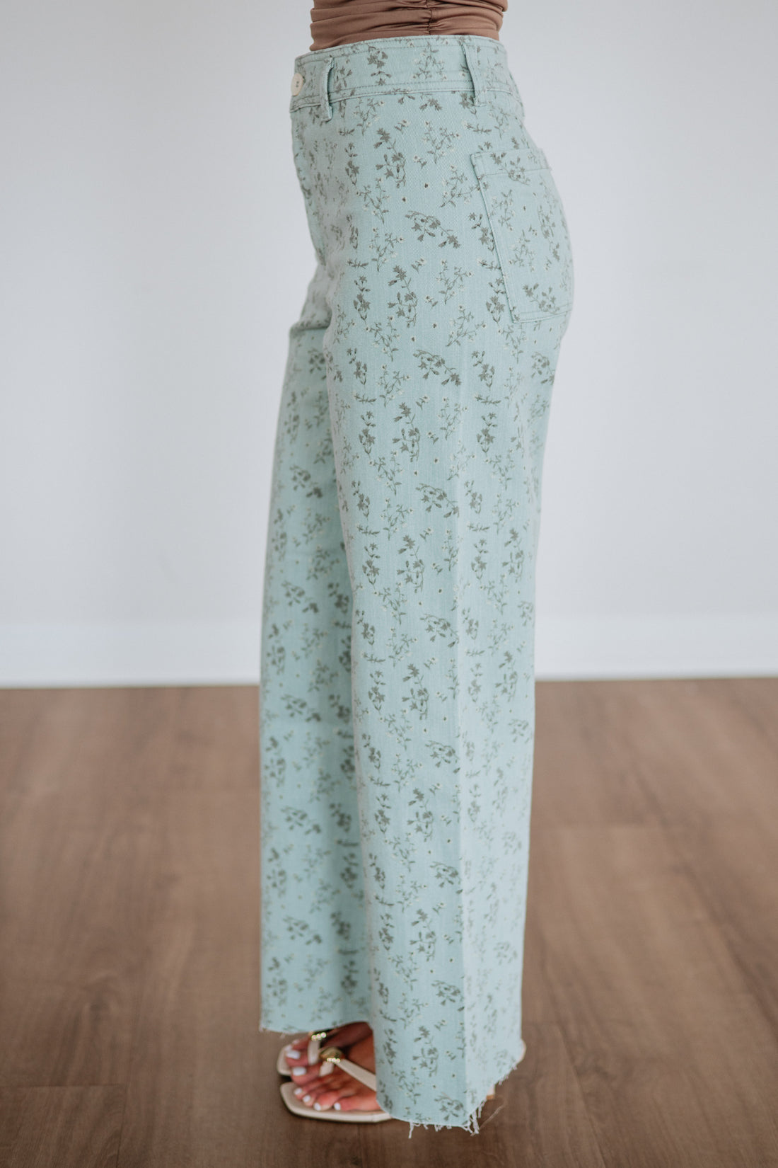 #color_dusty-mint