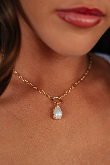 Loriella Pearl Necklace
