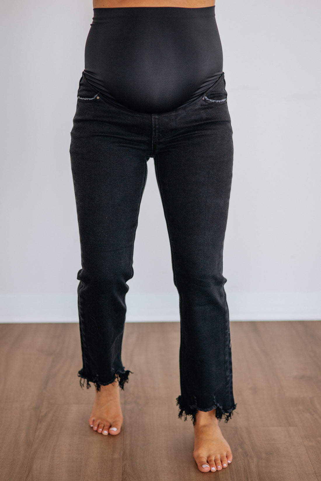Neona Risen Maternity Jeans