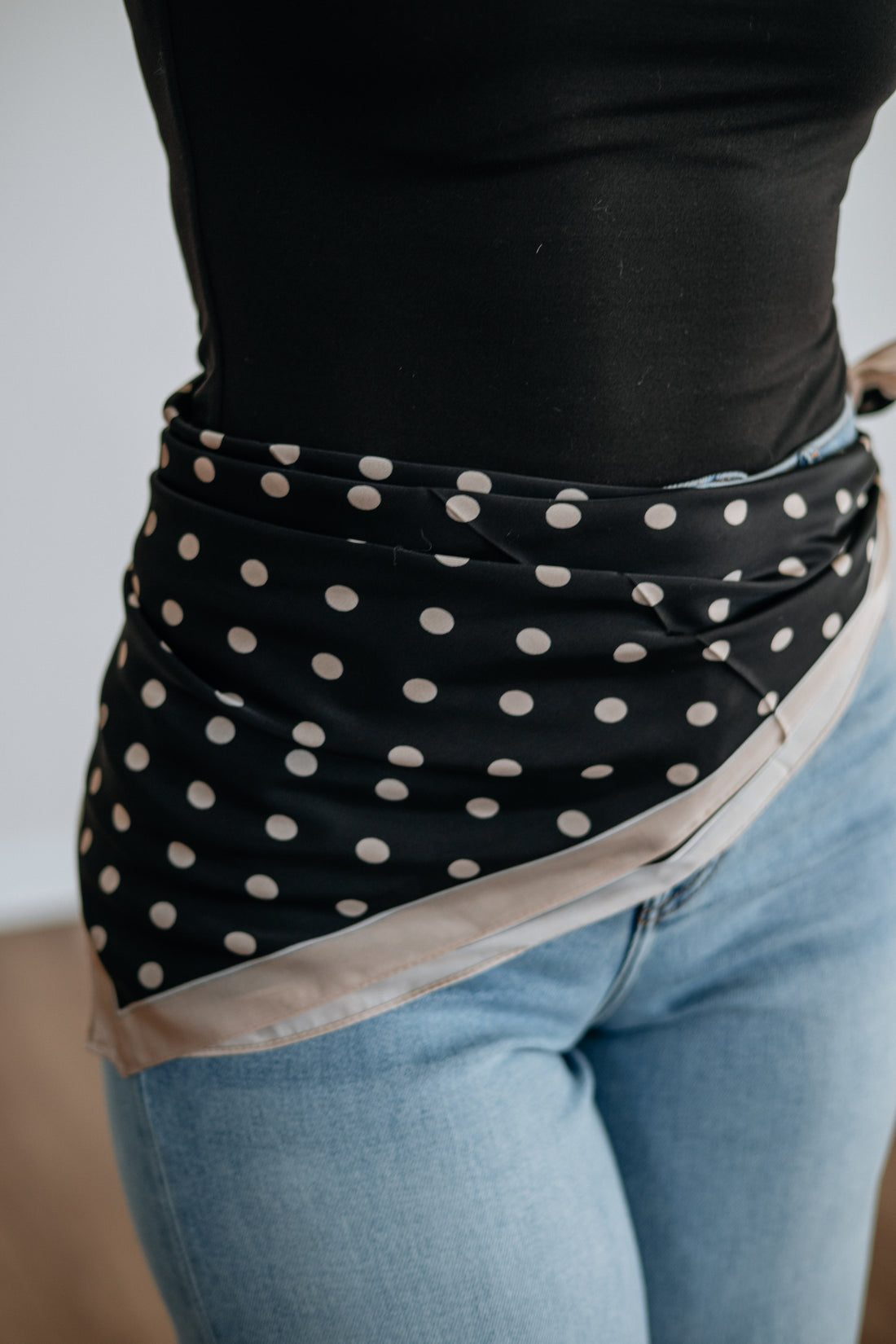 #color_black-polka-dot