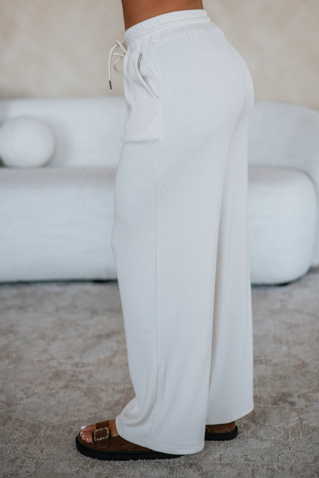 #color_ivory