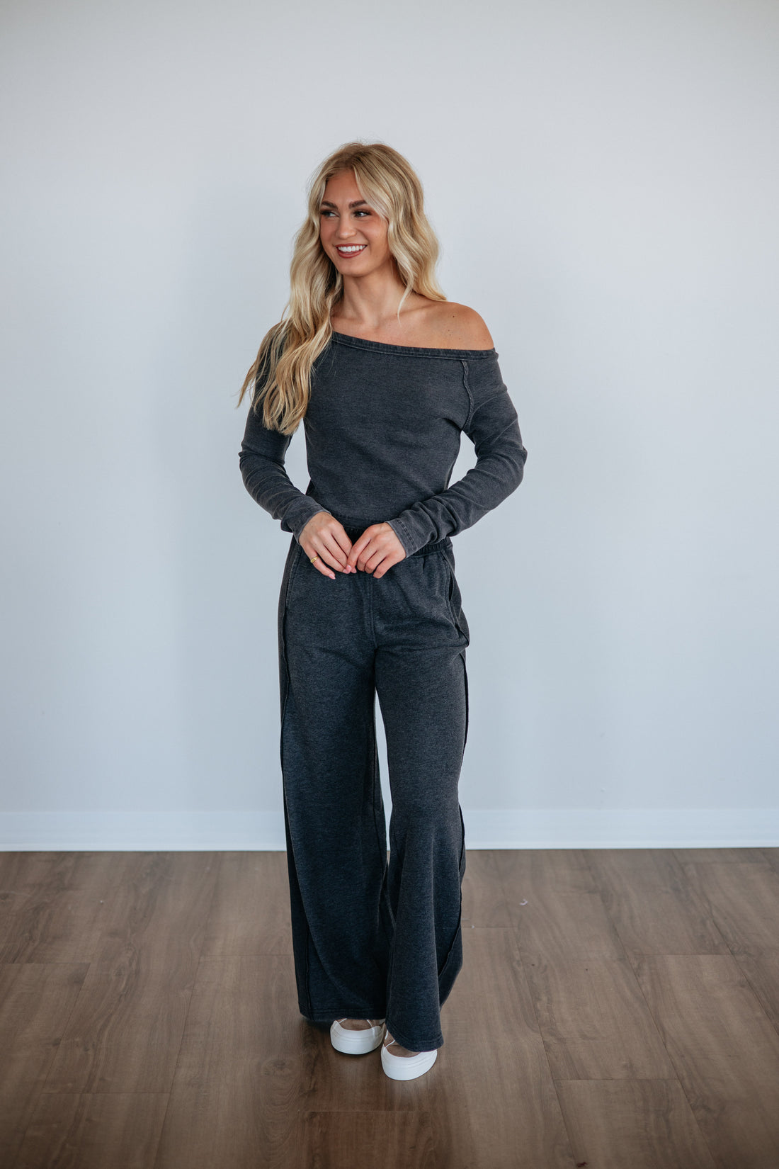 #color_vintage-black