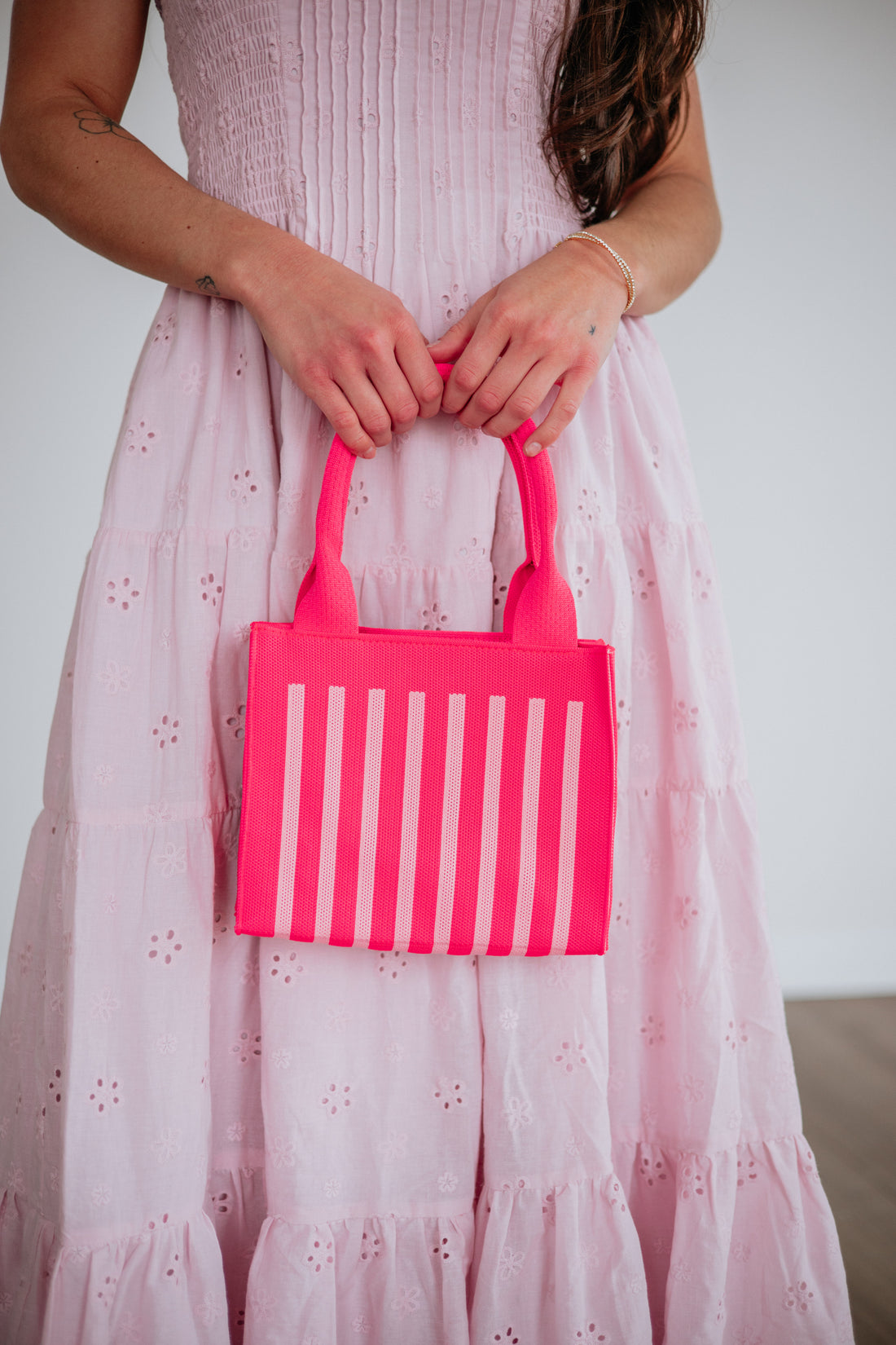 #color_neon-pink