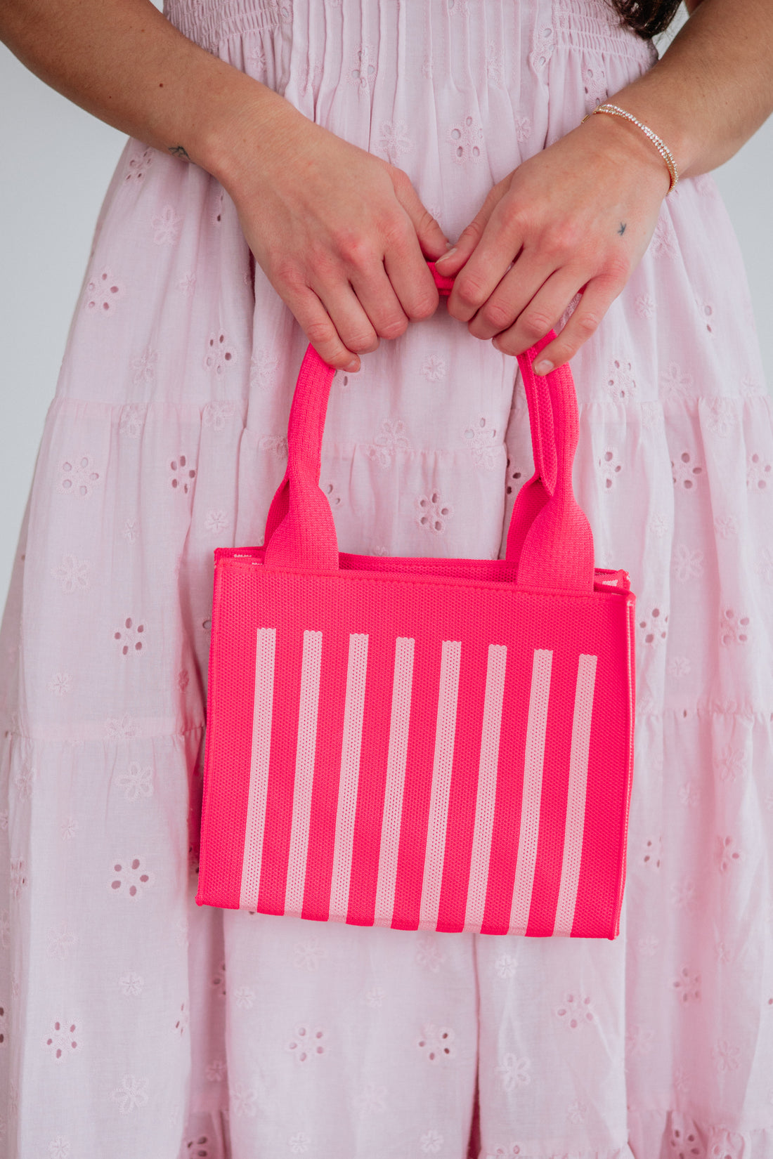 #color_neon-pink