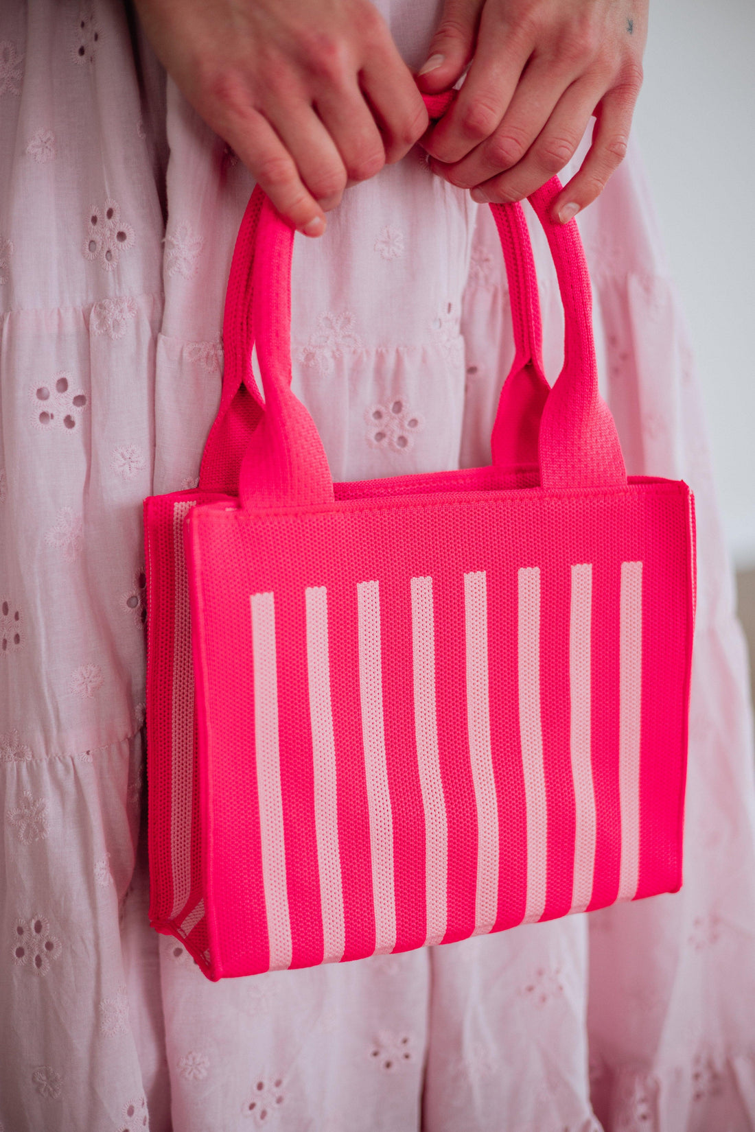 #color_neon-pink