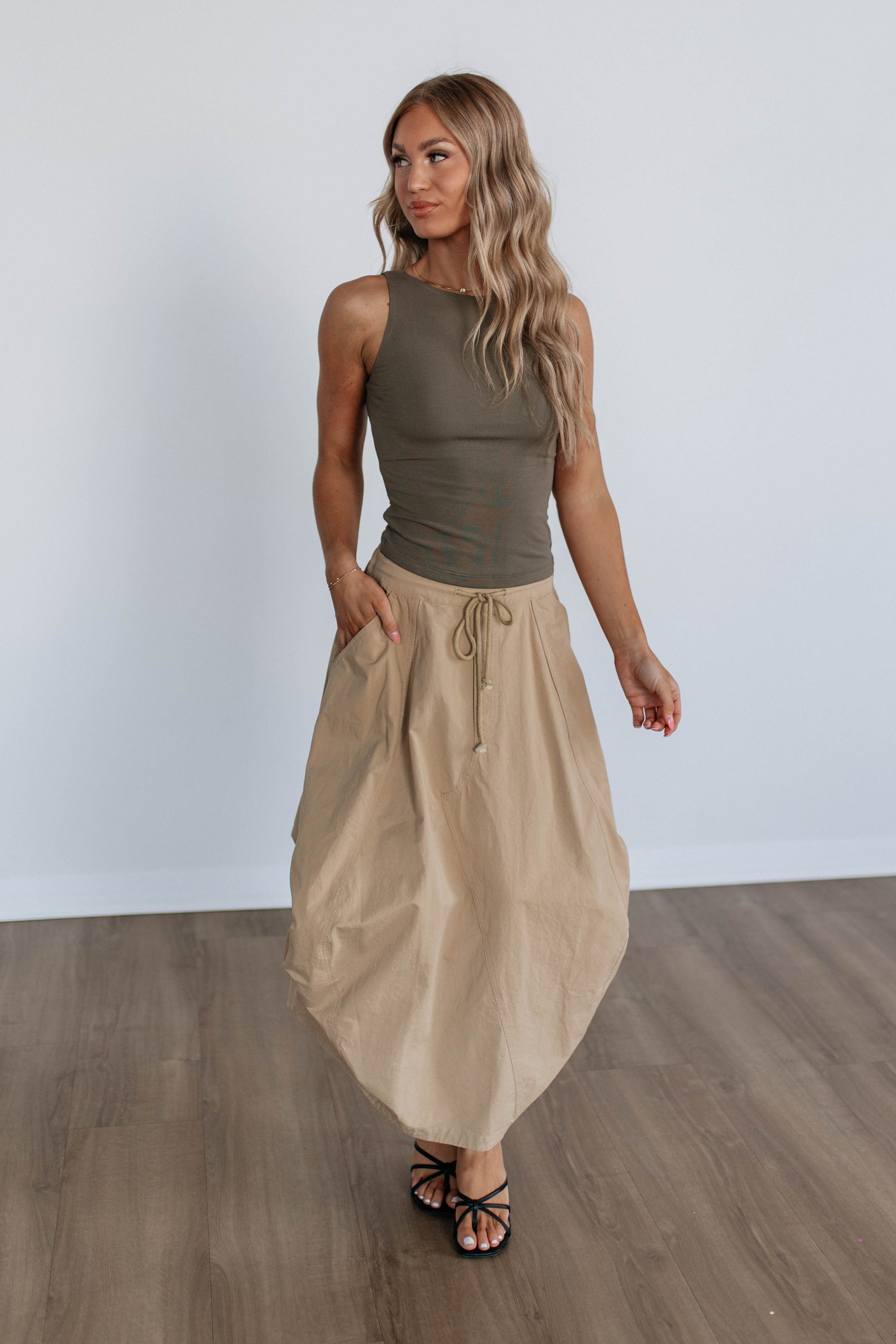 #color_khaki
