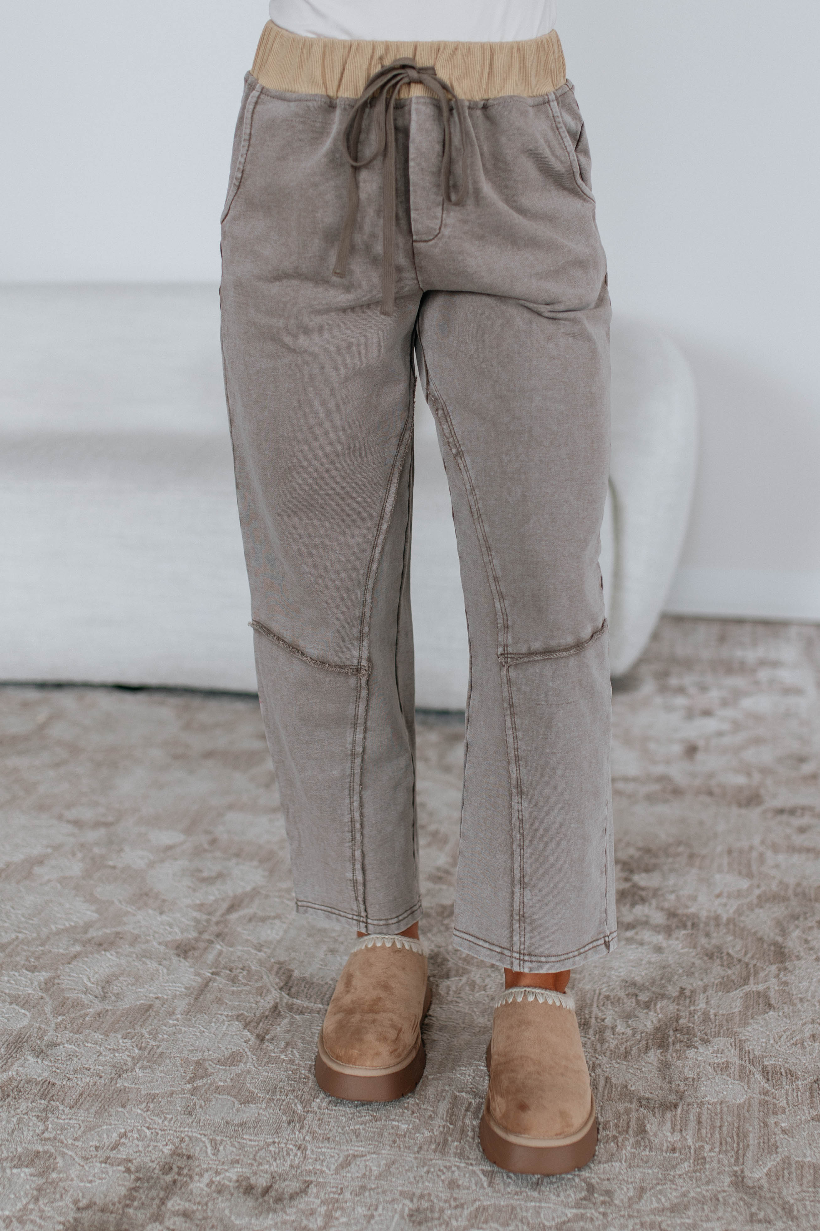 #color_taupe