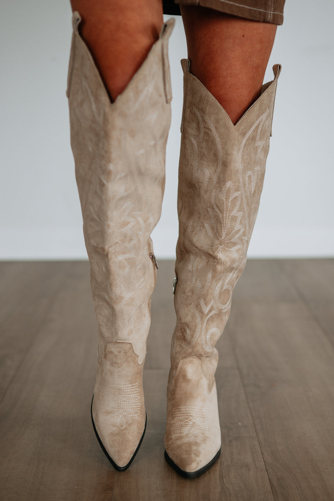 #color_beige