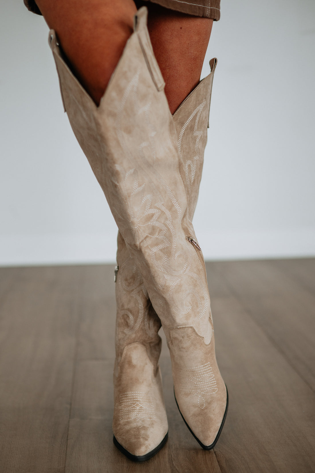 #color_beige